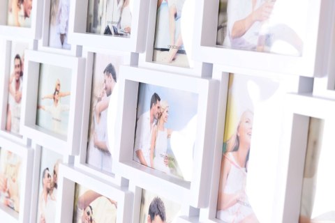 FOTORAMKA NA 18 ZDJĘĆ MORKA BIAŁA