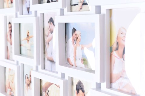 FOTORAMKA NA 18 ZDJĘĆ MORKA BIAŁA