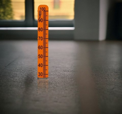 REPER DO WYLEWEK 100 MM Z TAŚMĄ 3M, 20SZT,