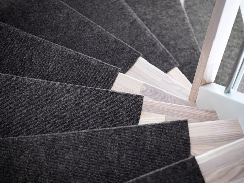 DYWANIK NA STOPNIE STEPI GRAFITOWY 15 SZTUK