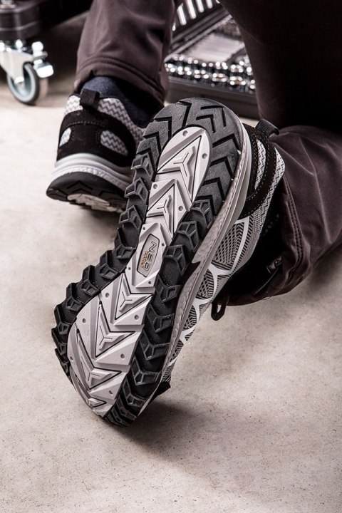 PÓŁBUTY ZAWODOWE O1, BEZ METALU, R44